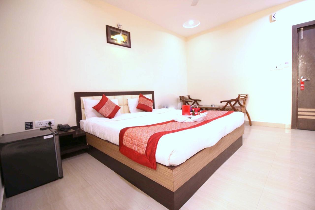 Hotel Radiance กวาลิออร์ ภายนอก รูปภาพ